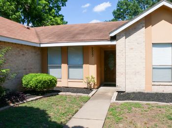 9922 Hibernia Drive