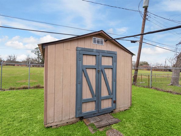 6046 Harbrook Drive, Houston TX 77087