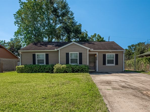 4406 Dacca Drive, Houston TX 77047