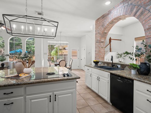 35 Dewdrift Place, The Woodlands TX 77382