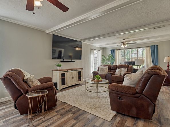 24203 Creekview Drive, Spring TX 77389