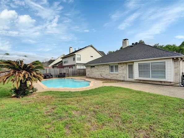 5714 Bayberry Way, Sugar Land TX 77479