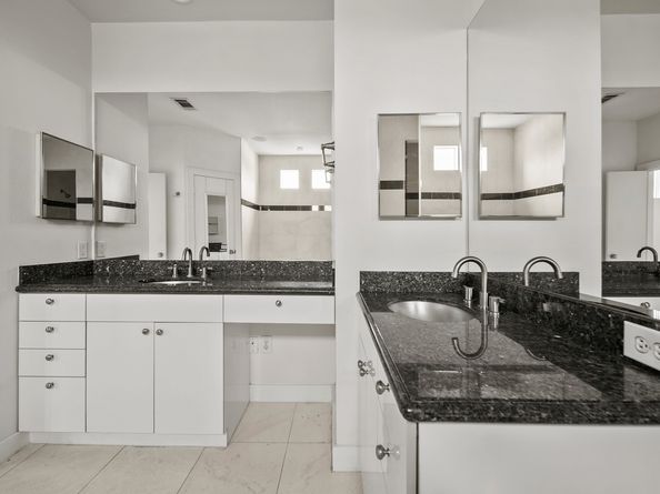 2436 Bissonnet Street 8, Houston TX 77005