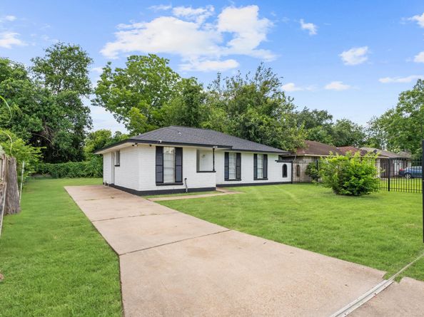 6618 Hopper Road, Houston TX 77016