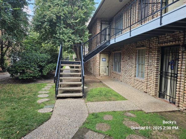 6401 Skyline Drive 37, Houston TX 77057