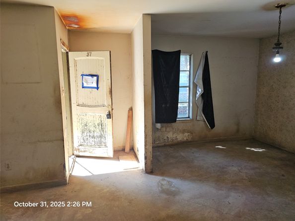 6401 Skyline Drive 37, Houston TX 77057