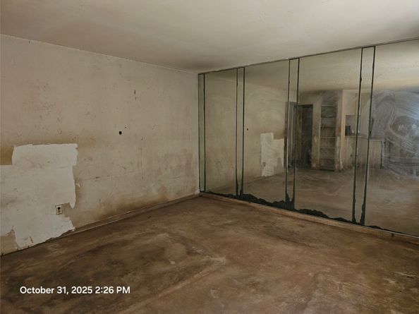 6401 Skyline Drive 37, Houston TX 77057