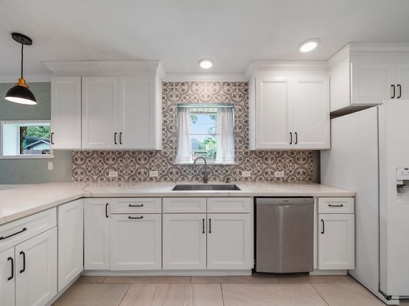 9543 Weatherwood Drive, Houston TX 77080
