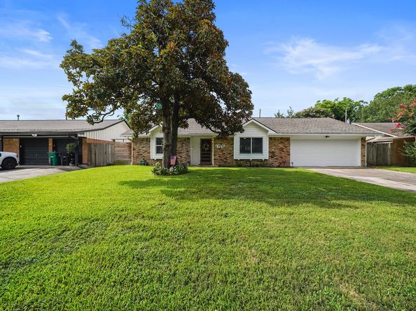 9543 Weatherwood Drive, Houston TX 77080