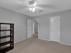 6350 Briar Rose Drive 185, Houston TX 77057