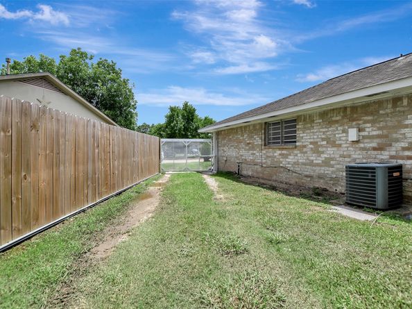 11803 Rhinebeck Drive, Houston TX 77089