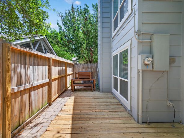 723 Worthshire Street, Houston TX 77008