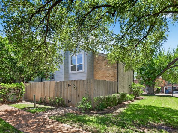 723 Worthshire Street, Houston TX 77008