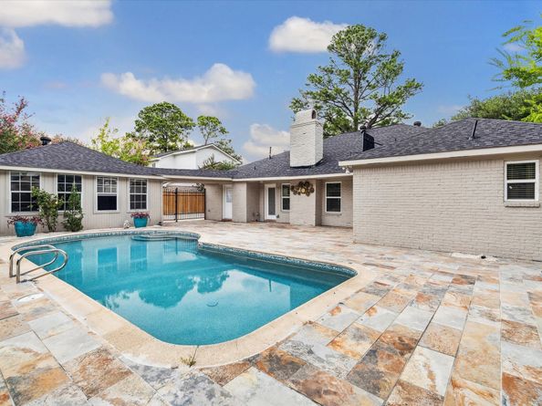 10211 Olympia Drive, Houston TX 77042