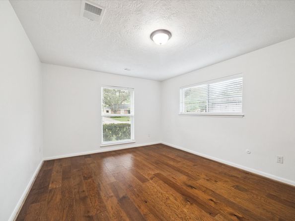 10211 Olympia Drive, Houston TX 77042