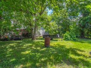 1009 Wainwright Street, Houston TX 77022