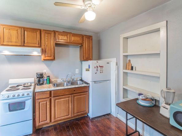 1009 Wainwright Street, Houston TX 77022