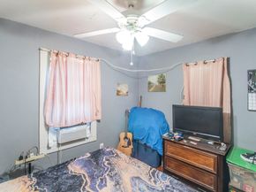 1009 Wainwright Street, Houston TX 77022