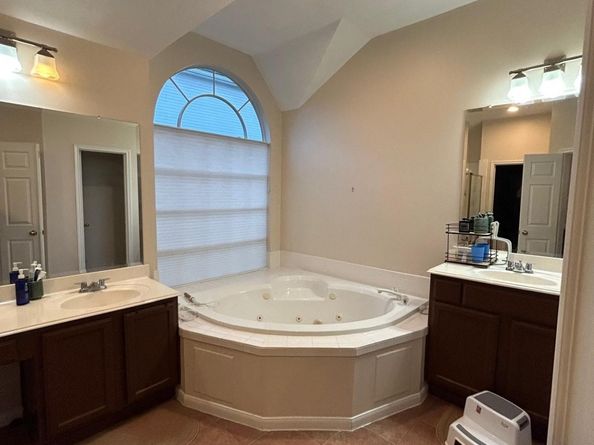 815 Lakespur Drive, Sugar Land TX 77479