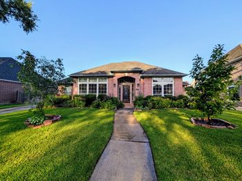 815 Lakespur Drive