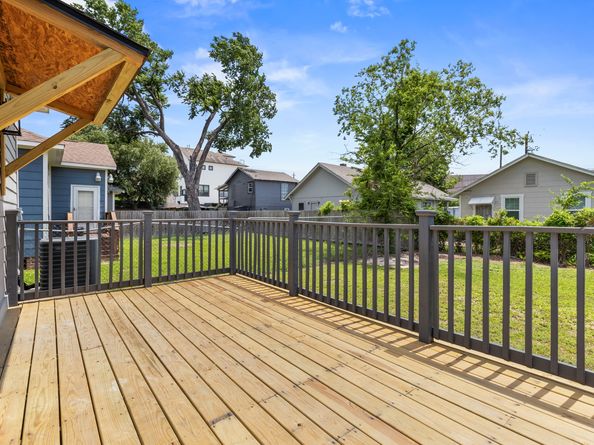 1505 Hussion Street, Houston TX 77003