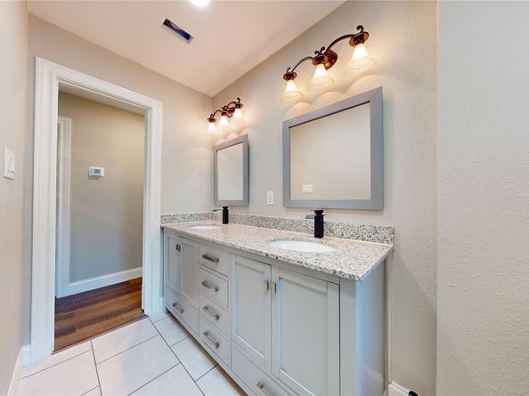 603 Maple Way, Houston TX 77015