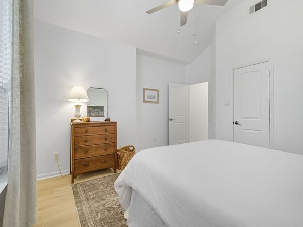 166 Black Swan Place, The Woodlands TX 77354