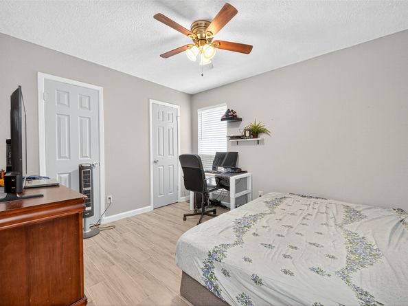 13947 Cravenridge Drive, Houston TX 77083