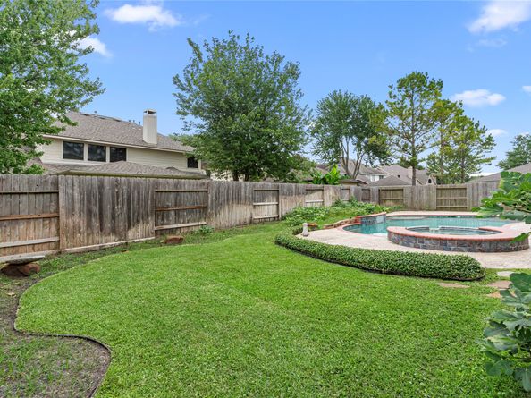 1807 Rustic Hills Court, Sugar Land TX 77479