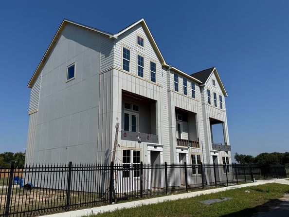 2745 Providence Street, Houston TX 77020