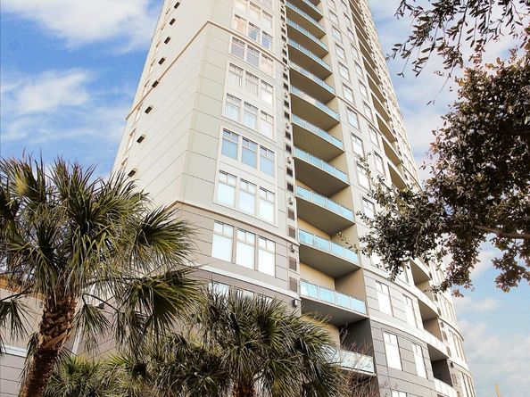 3388 Sage Road 2401, Houston TX 77056