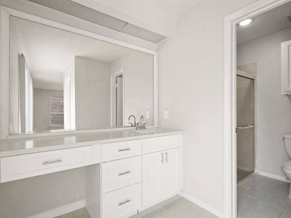 11843 Fairpoint Drive, Houston TX 77099