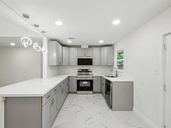 1310 Canterview Drive, Houston TX 77047