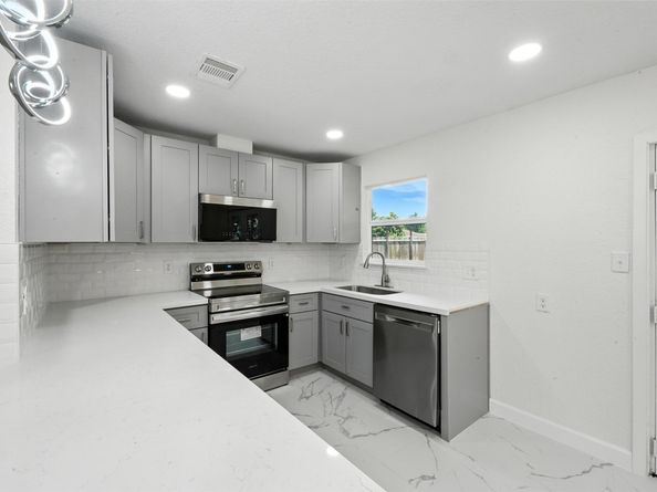 1310 Canterview Drive, Houston TX 77047