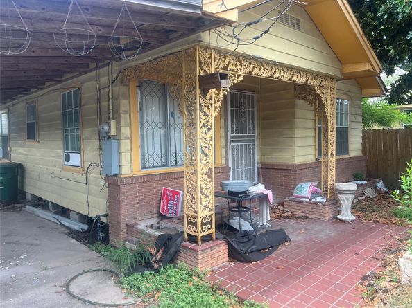 7626 Avenue H, Houston TX 77012