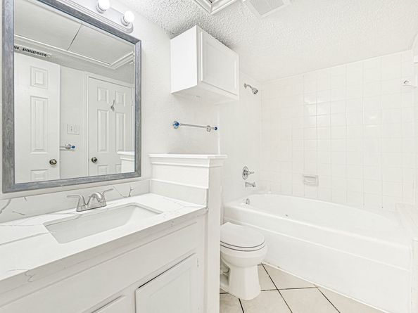 2300 Old Spanish Trail 1110, Houston TX 77054