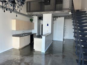 2000 Bagby Street 13432, Houston TX 77002