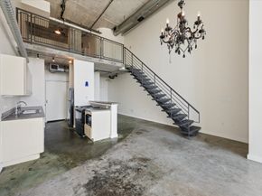 2000 Bagby Street 13432, Houston TX 77002