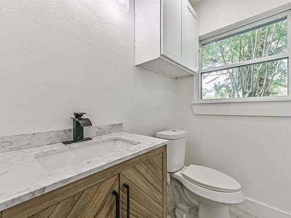 5818 Beldart Street, Houston TX 77033