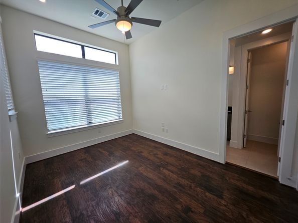2401 Crawford Street C2A, Houston TX 77004