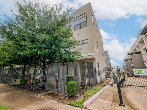 2401 Crawford Street C2A, Houston TX 77004