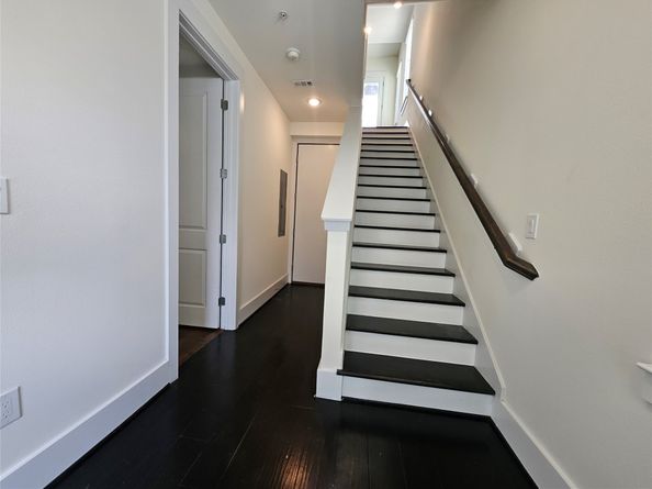 2401 Crawford Street C2A, Houston TX 77004