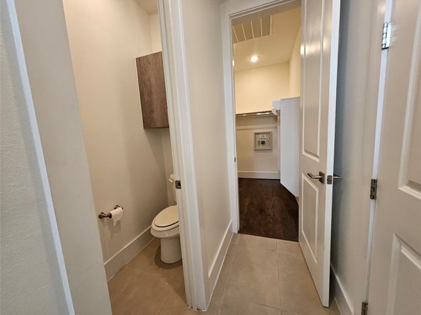 2401 Crawford Street C2A, Houston TX 77004