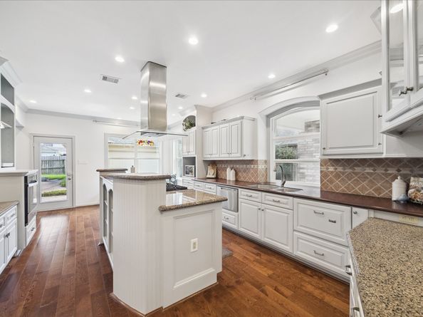 16703 Chestnut Meadow Court, Sugar Land TX 77479