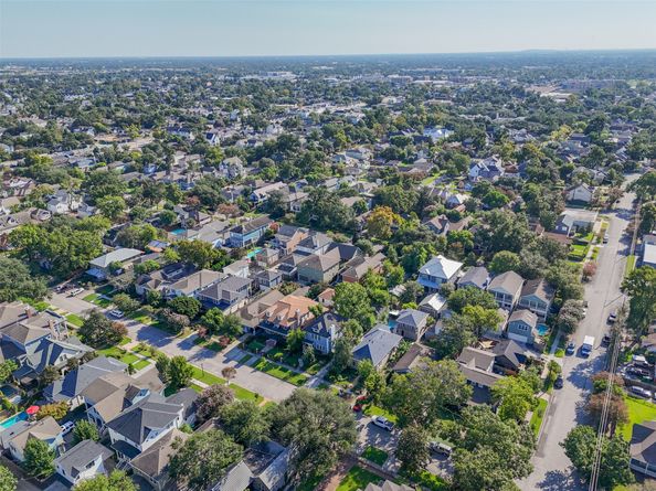 1611 Columbia Street, Houston TX 77008