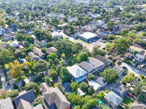 1611 Columbia Street, Houston TX 77008