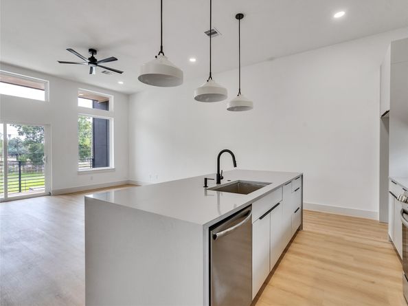 5507 Hershe Street, Houston TX 77020