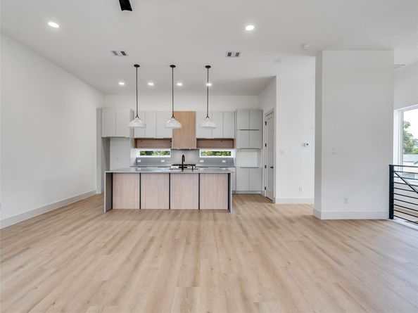 5507 Hershe Street, Houston TX 77020