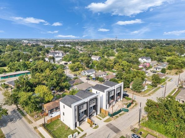 5507 Hershe Street, Houston TX 77020