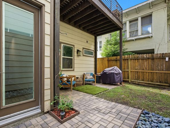 215 Avondale Street, Houston TX 77006